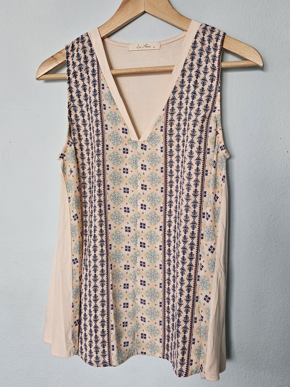 Love Amelia Pink Printed V-Neck Sleeveless Blouse